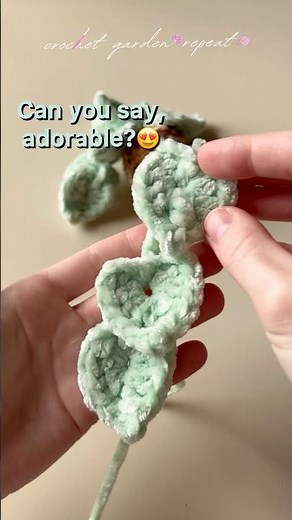 Making my Viral Vines with plushie yarn?! Yes, please!🪴New pattern alert🪴