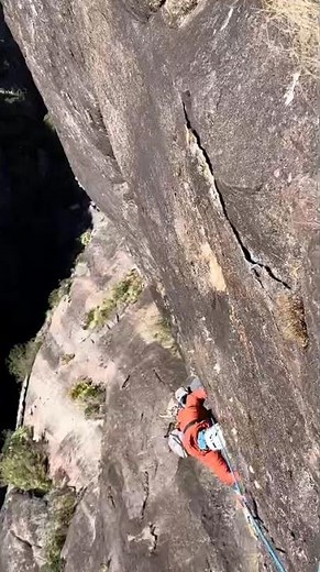 Brazil Big Wall Climbing Adventure | 1,200m Pedra Riscada Ascent in 6 Hours 🇧🇷