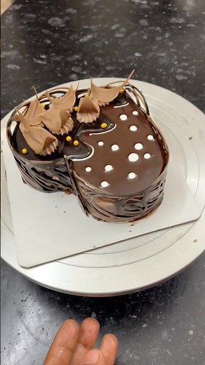 Most Beautiful Chocolate Heart Design for Beginners #heart #cakedecorating