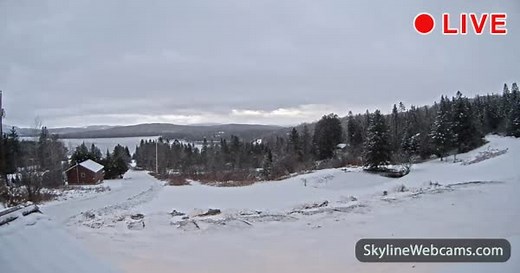【LIVE】 Webcam Pittsburg - First Connecticut Lake | SkylineWebcams