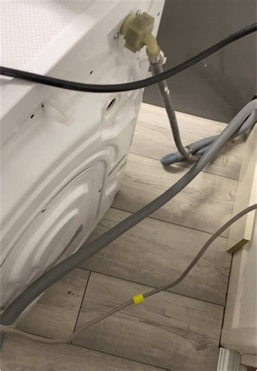 Did it againnn 🖤 Proof it’s worth trying things before you get someone else 🖤 #washingmachine #waterpipe #extensions #plumbing #diy #tutorial #instructions #girlssupportgirls #girlthings #goth #emo #alttiktok #monsterenergy #alternative #autismawareness #neurodivergent #witch #grunge #splitdyedhair #angelfangs #piercing #eyeliner #gothgirl #gothmakeup #makeup #spooky #maintenance #plumbinghacks #dontneednoman #girlpower #womensrights #lgbtqia #transrights #adhd #tryingsomethingnew