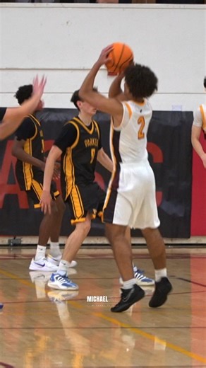 Flix Media Network on Instagram: "With seconds left on the clock, Francis Parker ties it at the line with a pair of free throws. Then jayvirgg puts the game away with a 3 at the buzzer to knock off the #1 team! #gamewinner"