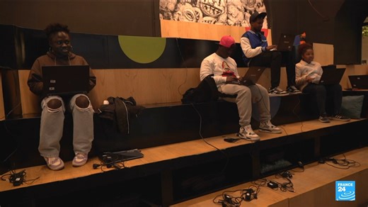 18K views · 286 reactions | En #Italie , l'un des premiers pays d'entrée pour les migrants, plus de 11 000 candidats à l'exil ont débarqué dans la péninsule depuis le mois de janvier. Comment faciliter leur intégration ? Reportage ⤵️ | FRANCE 24 | Facebook