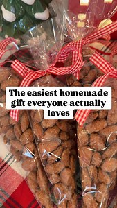 Link here: https://www.cookingclassy.com/cinnamon-candied-almonds/ If you’ve ever smelled those warm mall Cinnamon Candied Almonds… these are those almonds. 🤤✨ And you can make them at home for a fraction of the price! They use just 7 simple ingredients and make the perfect edible holiday gift for neighbors, teachers, and friends. Pack them up with a ribbon for the sweetest homemade Christmas treat. 🎁❤️ ***Comment replies don’t work on facebook I’m sorry! The direct Recipe link is here: https: