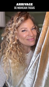 🇺🇸 Unboxing the latest fabric arrivals to kick off the year in style! ✨ I’m beyond grateful for my amazing community. ❤️ Today, two lovely customers gifted me unused fabrics—what a treasure trove! 🧵 From blankets to towels to thick cottons, there’s something for everyone: all colors, all textures. 🌈 Which fabric is your favorite? 🤔 Wishing you all a joyful, creative, and fulfilling 2025. 🌟 May this year bring you happiness, inspiration, and the chance to make beautiful things happen. 🌸 Th