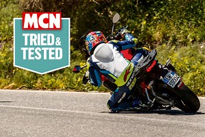 Metzeler Sportec M9 RR motorbike tyre review