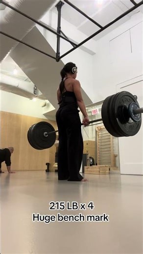 215LB x 4 big bench mark in my lifting