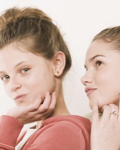 6.1K views · 67 reactions | Vous rêvez de vous faire percer les oreilles ? Ou votre petite princesse vous réclame ses premières boucles d’oreilles ? Hygiène irréprochable, matériel breveté, suivi personnalisé pendant 6 semaines : comme 465 000 clients, faites confiance à nos experts pour réaliser vos envies en toute sécurité.  • Vite ! Le perçage d'oreilles est offert pour tout achat jusqu'au 31 août ! Voir conditions en magasin. | Histoire d'Or | Facebook