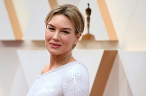 Renée Zellweger To Star In Peacock’s World War II Drama Series ‘Avenger Field’