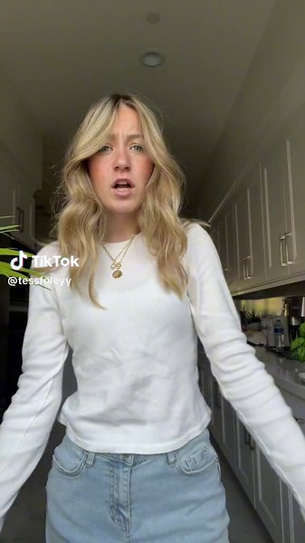 Stylish Jean Skirt Outfit Inspiration