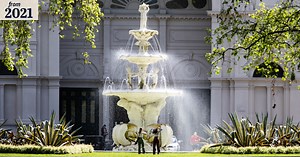 Climate change prompts plan to replace trees in Carlton Gardens