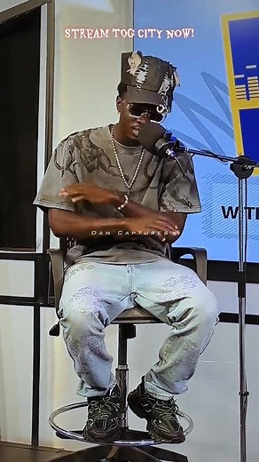 Yaw TOG X Stonebwoy is working very hard to become the shark 🦈 of the ocean 🌊🌊 #togcity #bhimnation #verseoftheweek #musicbeast #manonfire | Derrick Gagbah