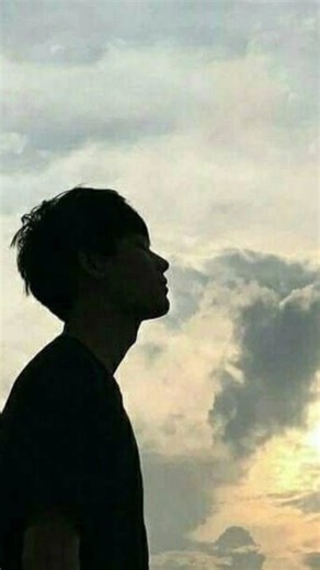 ✨OrzudanVozKechma✨ on Instagram: "✨ Obuna bo‘ling ☝🏻 1997년 개봉한 영화 Titanic은 잭과 로즈의 운명적인 사랑을 통해 비극 속에서도 오래 남는 감정의 깊이를 보여주는 작품입니다. 화려한 연출보다 인물의 감정에 더 집중한 제임스 카메론 감독의 스타일은 지금 다시 봐도 묘하게 가슴을 울리죠. 배가 침몰하는 장면이 아닌, 두 사람이 서로를 바라보던 순간들이 더 강하게 기억에 남는 영화이기도 합니다. 이 감정을 완성해주는 곡이 바로 셀린 디온의