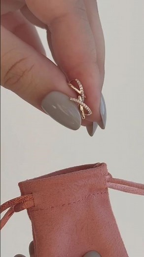 Fine Jewelry Unboxing ✨ Dainty Earrings #mejuri #asmr #diamonds #jewelry #haul #earrings #unboxing