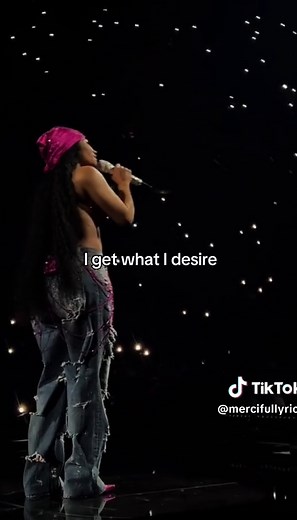 Nicki Minaj and Drake: Moment 4 Life Performance