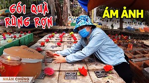 GÓI QUÀ KỲ LẠ trên chuyến xe gửi về ngọn đồi yên ngủ của hơn 13000 sinh linh (Phần 2) | Ròng rã hơn 17 năm qua, nối nghiệp ông ngoại mình, chị Bé Bê vẫn miệt mài làm công việc ít người dám làm, đó là mang các bé bị b-ỏ rơi ở khắp nơi về khu đất nhà mình trên đỉnh núi Hòn Thơm để an t-áng. Vợ chồng chị đặt tên cho nơi này là TRANG VIÊN HOA HỒNG - loài hoa biểu tượng cho tình yêu - bởi lẽ các bé dù có ở trong hoàn cảnh nào thì cũng đã từng là kết tinh tình yêu đẹp đẽ của cha mẹ. Hơn 13000 bé là ng