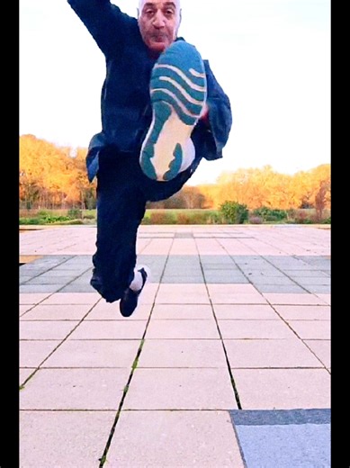 Shaolin flying front kick practice #shaolinkungfu #kungfu #martialarts #fyp #shaolindz