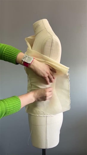 Lessons fragment, waist dart #draping #patternmaking #drapingtechnique #fashiondesigner