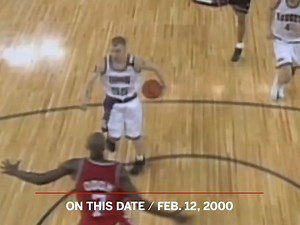 21 years later and this elbow pass from Jason Williams is still wild 👀 | SportsCenter