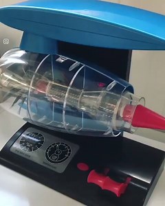 245K views · 1.1K reactions | This little jet engine model is amazing... But I don't think it's flying anywhere anytime ✈️ | UNILAD Tech | Facebook