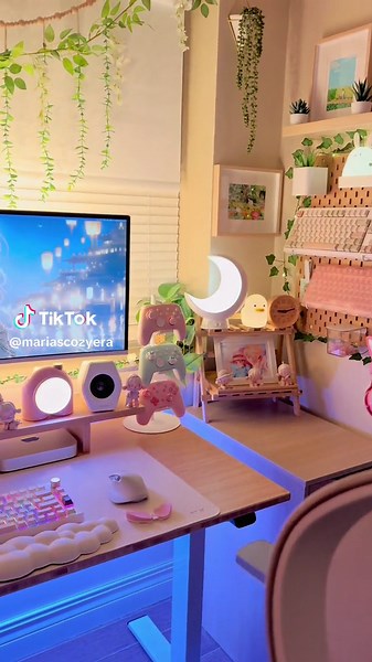 Cozy Winter❄️ 🍃Check out my bio and Amazon Storefronts for desk setup links and discount codes🍃 🌿 desk setup | gaming setup | desk setup ideas 🏷️ #setupgamer #setupinspiration #cozydesksetup #cozygamer #kawaiiaesthetic #deskstyling #deskgoals