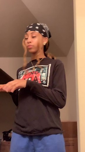 sheesh i’m tired from work 😭😂 but this fye dc: @beaniek1d 🪐🪐🪐 #foryou #fyp #foryoupage #dance #viral #explore