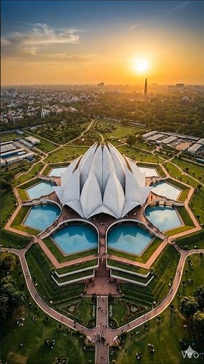 Watch the Incredible Lotus Temple Build in Timelapse 😮 #shorts #shortvideo