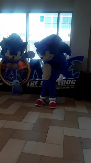 Sonic the Hedgehog Movie Mascot Costume Cosplay in Action