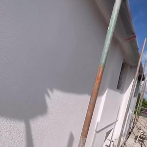 The Refina 18" Notched Spatula is perfect for prepping that basecoat! Thanks Mr Smooth Plastering 📸 Find out more 👉https://www.refina.co.uk/hand-tools/spatulas-knives/square-notched-spatula-228000.html #refina #rendering #renderingtools | REFINA