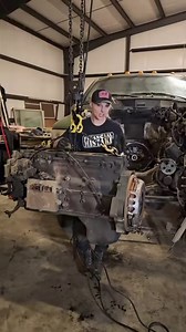 Watch how Melissa The Diesel Queen .. shows us what a scorched pistion looks like in a 2005 Cummins. Do you like videos like this one and would you like to see more? Let us know in the comments below. 👇 | Diesel Laptops