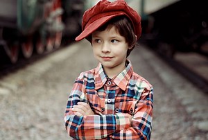 Un băiețel de 8 ani a scris o compunere care i-a lăsat mască pe părinți