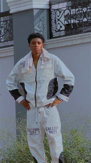 15K views · 577 reactions | Wat is your battery percentage when you see this ? ❤️ | David Dee | Facebook