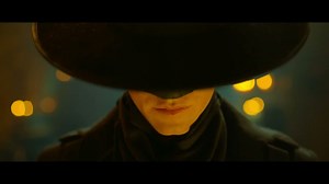 Miguel Bernardeau se convierte en El Zorro en el primer adelanto de la serie de Amazon - CINE.COM