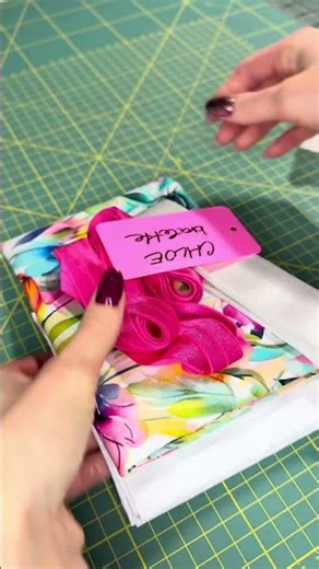 Discover what’s inside the Chloe Watercolor Bloom bundle! 🌸