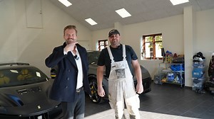 337K views · 2.5K reactions | 41-ÅRIG MURER ARVER HALV MILLIARD Josva Floor er ikke en ukendte skikkelse i det nordjyske. Han har tidligere stillet op i nordjyske medier og fortalt om sine biler. Men der er sket meget siden han sidst var i aviserne. Og det havde jeg virkelig brug for at afdække! Velkommen til den flinkeste, mest hårdtarbejdende Ferrari-gale murer i verden! | GranTurismo Cars A/S | Facebook