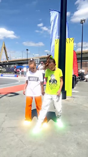 3.3K views · 137 reactions | LITTLE GIRL  TEACHING SHUFFLE  TUZELITY DANCE !! Astronomia ⭐️ #dance #reels #virals | Tuzelity Vibe | Facebook