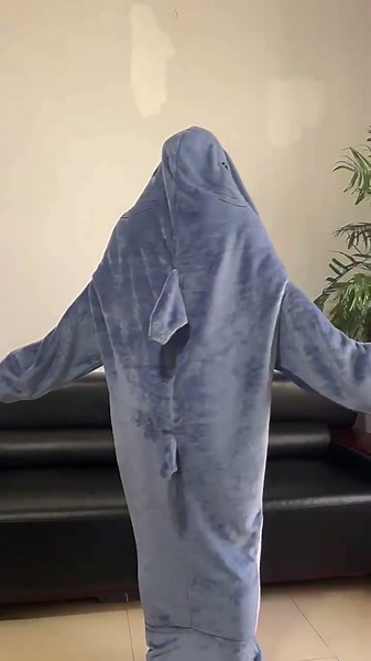 Shark Blanket Hoodie, Super Soft Shark Onesie Hoodie, Wearable Shark Sleeping Bag for Adults Kids Shark Blanket Super Soft Cozy Flannel Hoodie