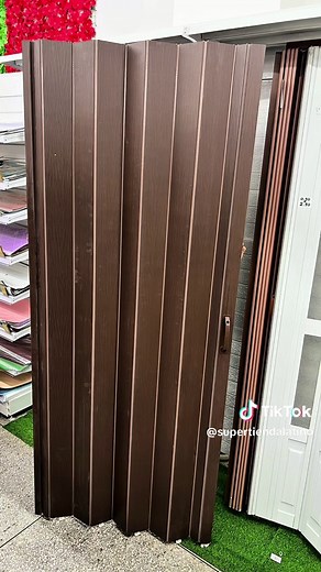 Puertas Plegables de PVC: Elegancia y Espacio Optimizado