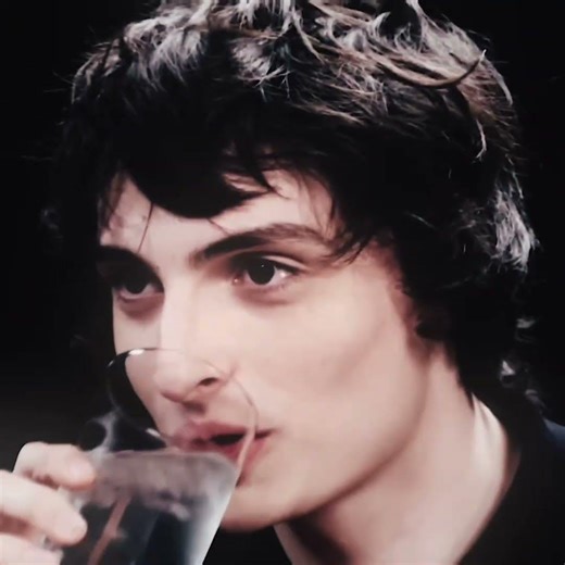 You’re just making sure i’m never getting over you ( Finn Wolfhard edit )