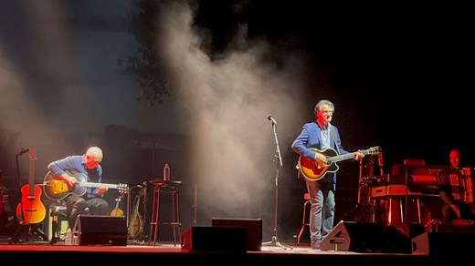 C’était il y a 2 semaines aux Musicales du Parc des Oiseaux…. Un moment hors du temps aux côtés de FRANCIS CABREL et ses douces mélodies ! 🎼 | Parc des Oiseaux