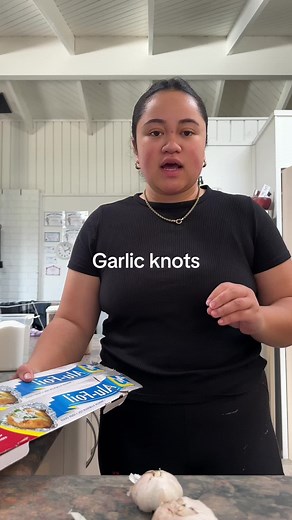 Delicious Garlic Parmesan Knots Recipe