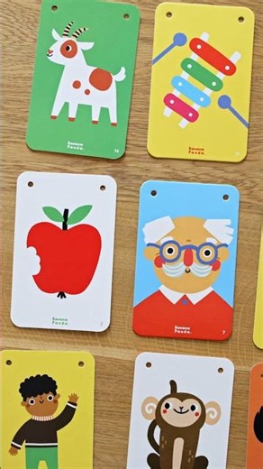 High Contrast Baby Cards on a String 6-9m+ | Banana Panda