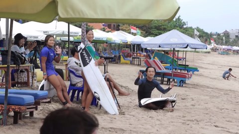 Sand Bottom Fun In Bali - Legian Beach