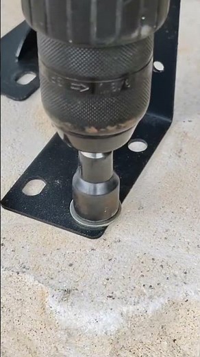 the process of making a hinge using battens to make it sturdy