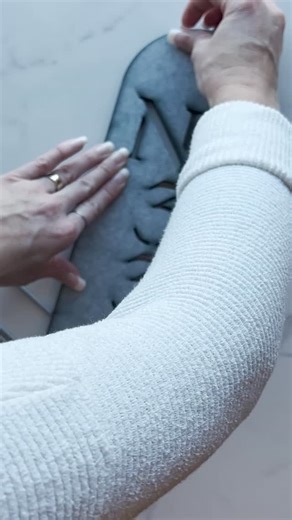 Dropcap Studio House Numbers and Letters on Instagram: "Elevate your snow porch vibes with our "Franson Plaque" custom house numbers! ✨ These modern farmhouse-style numbers add a chic, timeless touch to your home’s exterior. Perfect for your winter refresh—make your entryway pop with style!"