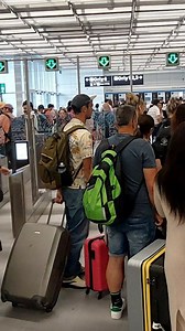 « Des années que j’attends ça » : les premiers passagers se ruent sur la ligne 14 prolongée de huit nouvelles stations. Depuis ce lundi 24 juin, l’aéroport d’Orly n’est plus qu’à… 25 minutes de Châtelet-Les Halles et 40 minutes de Saint-Denis Pleyel. | Le Parisien Vidéo | Facebook