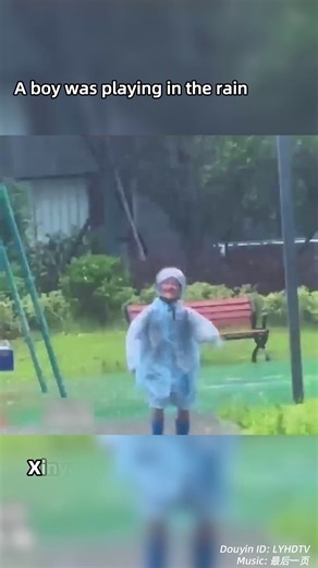 8.4K views · 74 reactions | Sweet and thoughtful! A boy was playing in the rain when he suddenly ran over to a nearby tricycle. His mom thought he wanted to hide under the canopy, but what he did next was truly heartwarming… | Trending in China | Facebook