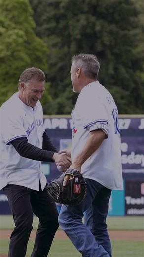 Thank you to Toronto Blue Jays legends Pat Borders and Todd Stottlemyre for throwing out the first pitch for Blue Jays Day presented by Rogers 🫶 | Vancouver Canadians