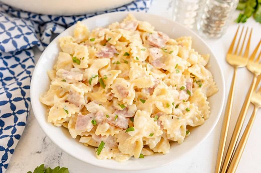 One Pan Ham & Cheese Pasta