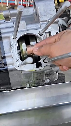 1.4K views · 54 reactions | #Test_semburan_oil_jet | Ana Motor | Facebook